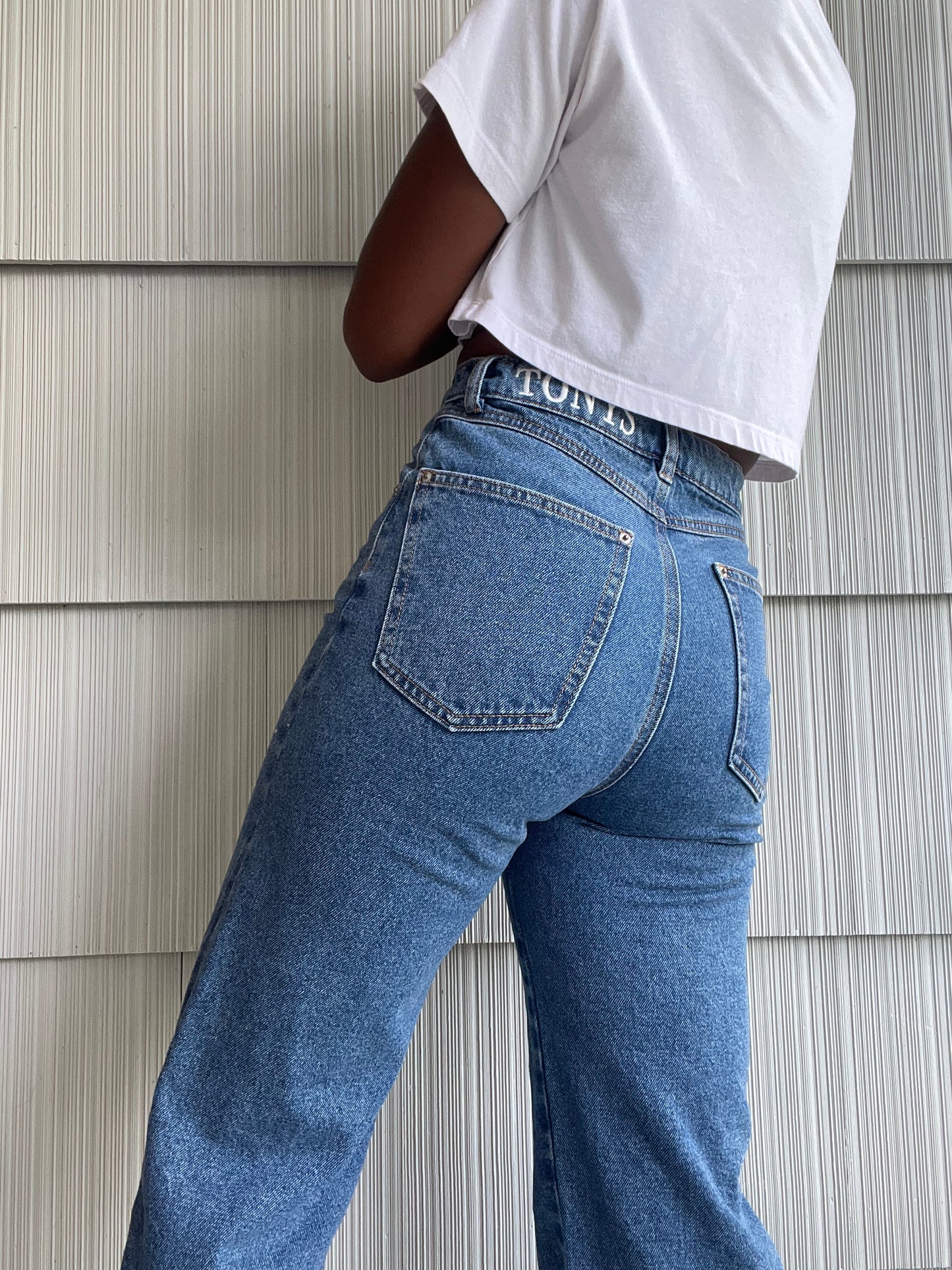 MESSY ADJUSTABLE JEANS